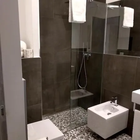 Konukevi Dimora Mefite-camere Con Bagno Privato E Self Check-in 2*